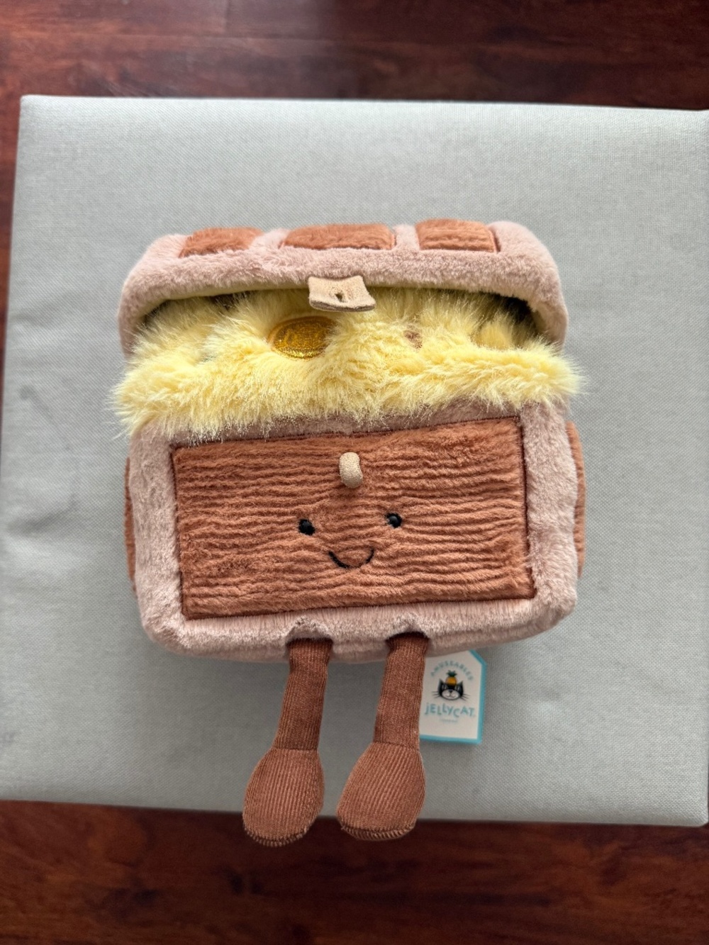 Jellycat Amuseables Treasure Chest